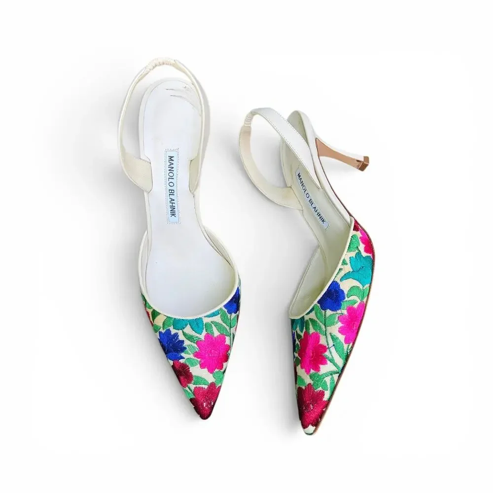 Manolo Blahnik Kitten Heels Embroidered Slingback - Size 39 EU - Picture 1 of 9